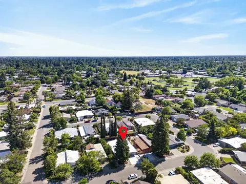 View/Area - 4952 Clear Cir, Carmichael, CA 95608 photo 3 of 6