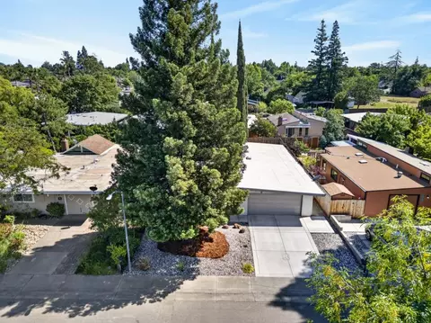 View/Area - 4952 Clear Cir, Carmichael, CA 95608 photo 2 of 6