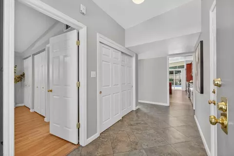 Entry Way - 4952 Clear Cir, Carmichael, CA 95608 photo 3 of 4