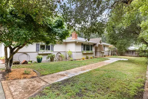 17940 Berta Canyon Rd, Salinas, CA 93907