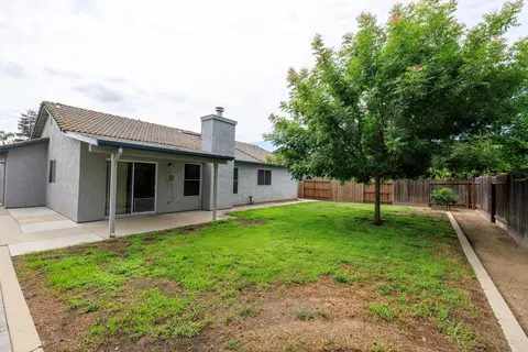 Exterior - 4423 Capurso Dr, Turlock, CA 95382 photo 6 of 10