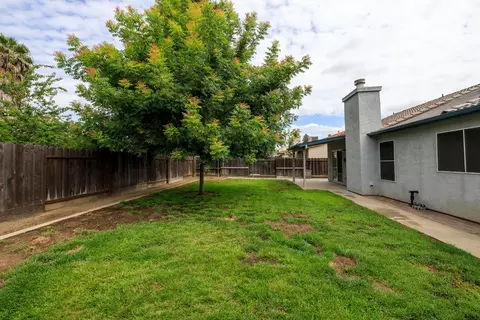 Exterior - 4423 Capurso Dr, Turlock, CA 95382 photo 9 of 10