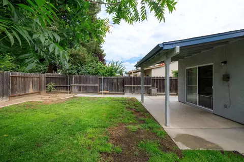 Exterior - 4423 Capurso Dr, Turlock, CA 95382 photo 7 of 10