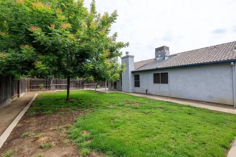 Exterior - 4423 Capurso Dr, Turlock, CA 95382 photo 10 of 10