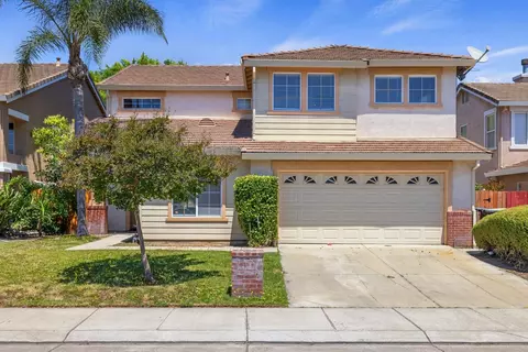 813 Boulder Ave, Lathrop, CA 95330