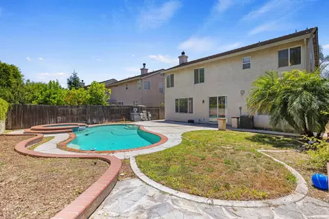 Exterior - 813 Boulder Ave, Lathrop, CA 95330 photo 6 of 6