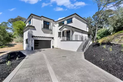 805 Lode Ct, Valley Springs, CA 95252