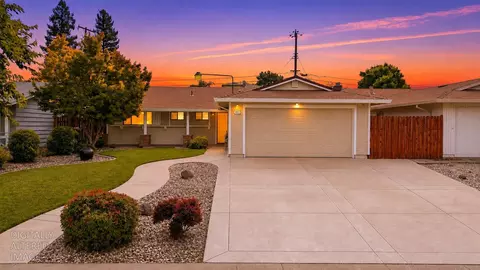 5532 Manzanita Ave, Carmichael, CA 95608