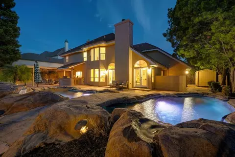 150 Tomlinson Dr, Folsom, CA 95630