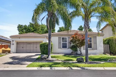 1381 High Noon Dr, Plumas Lake, CA 95961