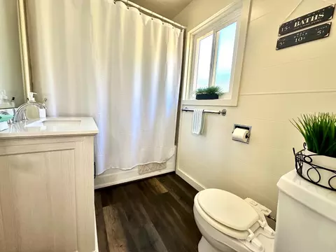 Bath - 1677 2nd St, Arnold, CA 95223 photo 1 of 2