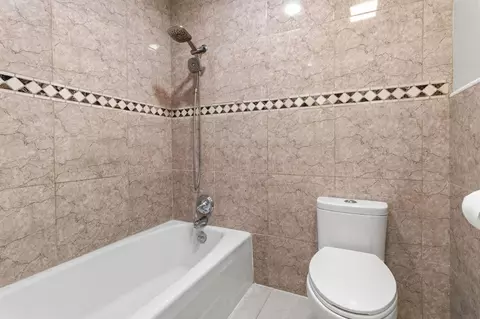 Bath - 1408 Wallin Way, Modesto, CA 95351 photo 4 of 5