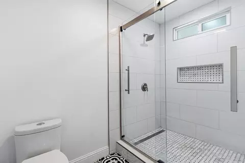 Bath - 1408 Wallin Way, Modesto, CA 95351 photo 1 of 5