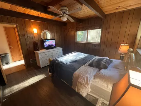 Bedroom - 2266 Fairway Dr, Arnold, CA 95223 photo 1 of 9