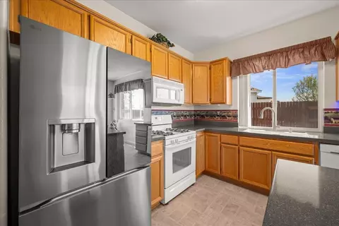 Kitchen - 753 Egret Dr, Williams, CA 95987 photo 5 of 8
