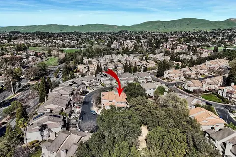 View/Area - 1002 Pinehurst Ct, Concord, CA 94521 photo 8 of 11