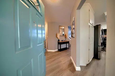 Entry Way - 1002 Pinehurst Ct, Concord, CA 94521 photo 1 of 15