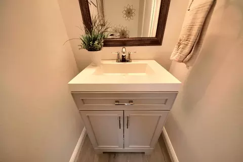 Bath - 1002 Pinehurst Ct, Concord, CA 94521 photo 3 of 13