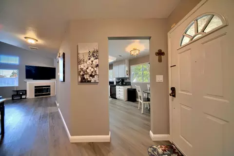 Entry Way - 1002 Pinehurst Ct, Concord, CA 94521 photo 2 of 15