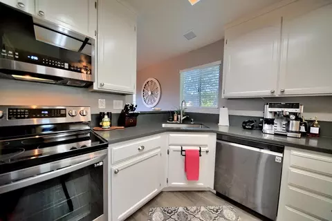 Kitchen - 1002 Pinehurst Ct, Concord, CA 94521 photo 4 of 6