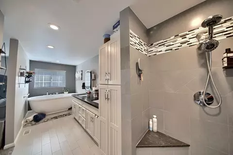 Bath - 1002 Pinehurst Ct, Concord, CA 94521 photo 12 of 13