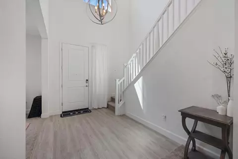 Entry Way - 1952 Roualt Way, Lodi, CA 95242 photo 12 of 14