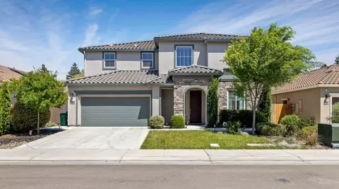 Exterior - 1952 Roualt Way, Lodi, CA 95242 photo 4 of 11