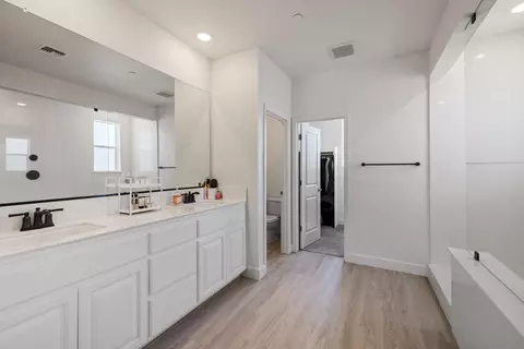 Entry Way - 1952 Roualt Way, Lodi, CA 95242 photo 11 of 14