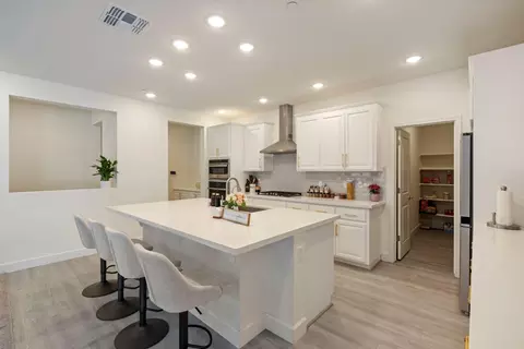 Kitchen - 1952 Roualt Way, Lodi, CA 95242 photo 2 of 5