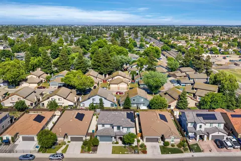 View/Area - 1952 Roualt Way, Lodi, CA 95242 photo 15 of 17