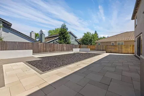 Exterior - 1952 Roualt Way, Lodi, CA 95242 photo 9 of 11