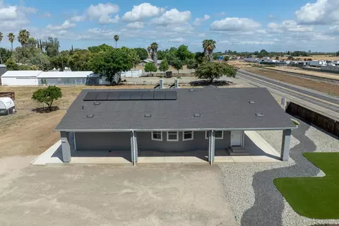 Exterior - 720 N 2nd St, Patterson, CA 95363 photo 4 of 15
