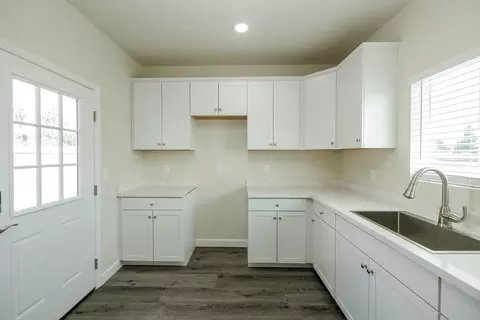 Kitchen - 720 N 2nd St, Patterson, CA 95363 photo 6 of 6