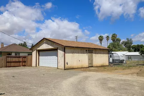 Exterior - 720 N 2nd St, Patterson, CA 95363 photo 10 of 15