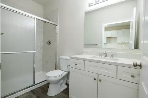 Bath - 720 N 2nd St, Patterson, CA 95363 photo 3 of 10