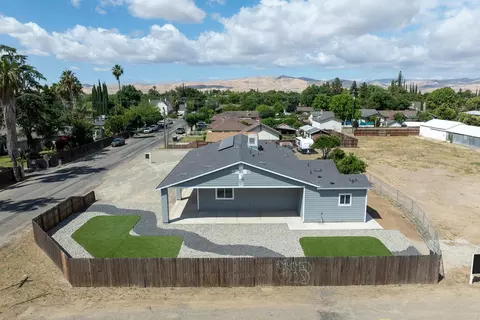 View/Area - 720 N 2nd St, Patterson, CA 95363 photo 1 of 15