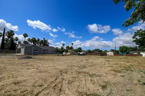 Exterior - 720 N 2nd St, Patterson, CA 95363 photo 13 of 15