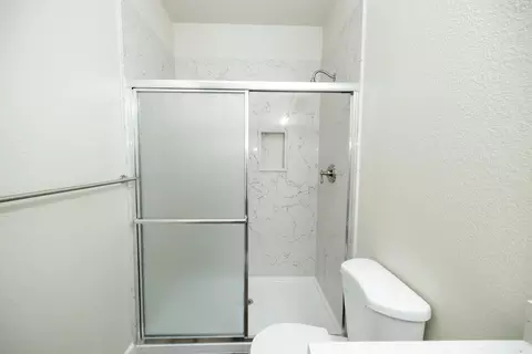 Bath - 720 N 2nd St, Patterson, CA 95363 photo 4 of 10