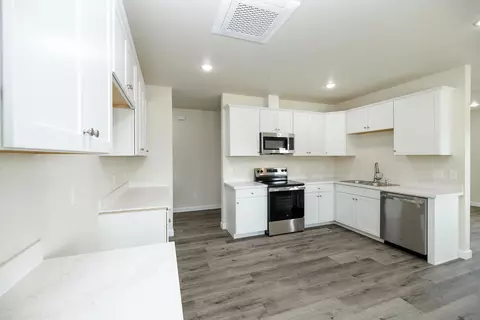 Kitchen - 720 N 2nd St, Patterson, CA 95363 photo 3 of 6