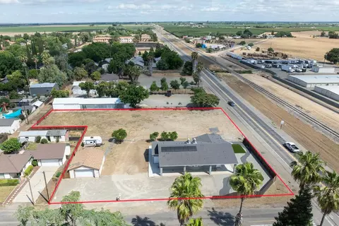 View/Area - 720 N 2nd St, Patterson, CA 95363 photo 3 of 15