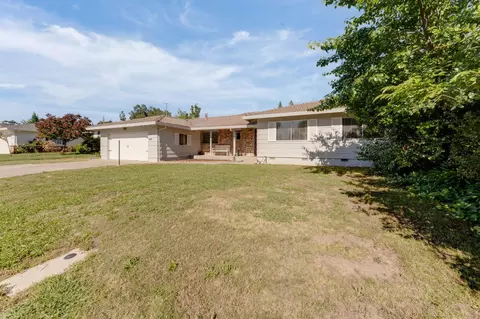 4936 Brookglen Way, Carmichael, CA 95608