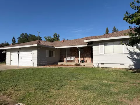 Exterior - 4936 Brookglen Way, Carmichael, CA 95608 photo 4 of 10