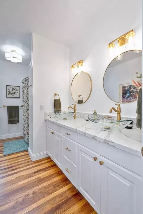 Bath - 4860 Silk Tree Ln, Cool, CA 95614 photo 7 of 8