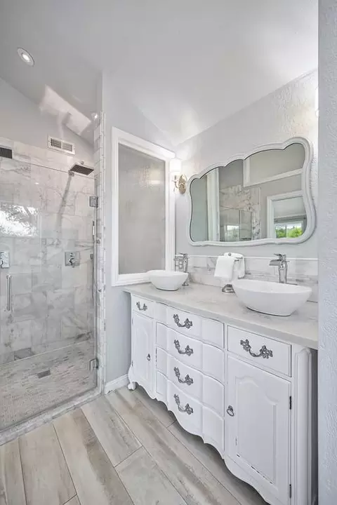 Bath - 4860 Silk Tree Ln, Cool, CA 95614 photo 6 of 8