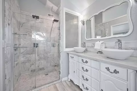Bath - 4860 Silk Tree Ln, Cool, CA 95614 photo 1 of 8