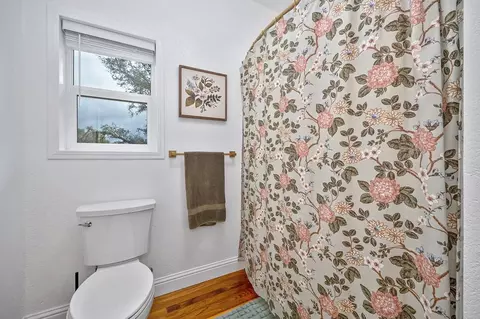Bath - 4860 Silk Tree Ln, Cool, CA 95614 photo 3 of 8