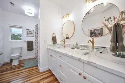 Bath - 4860 Silk Tree Ln, Cool, CA 95614 photo 2 of 8