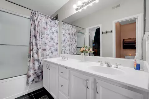 Bath - 1210 Cherry Oak Ln, Manteca, CA 95336 photo 1 of 3