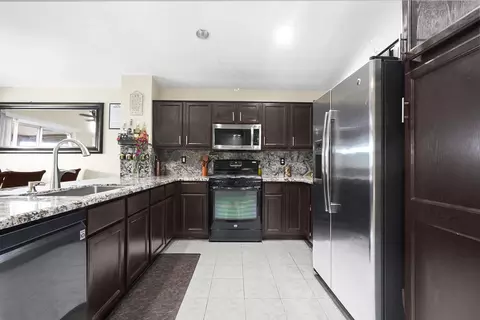 Kitchen - 1210 Cherry Oak Ln, Manteca, CA 95336 photo 2 of 3