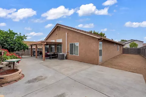 Exterior - 1210 Cherry Oak Ln, Manteca, CA 95336 photo 5 of 5